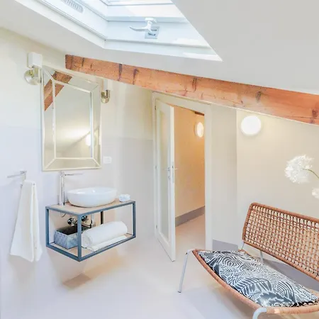 Apartment Casa Lucky, Romantic Modern 3 Bedrooms Penthouse Lucca