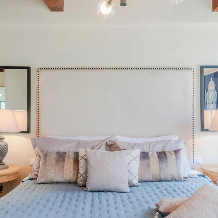 Apartment Casa Lucky, Romantic Modern 3 Bedrooms Penthouse *