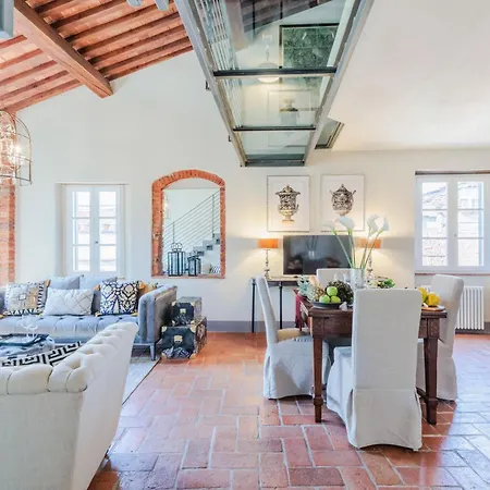 Casa Lucky, Romantic Modern 3 Bedrooms Penthouse Apartment